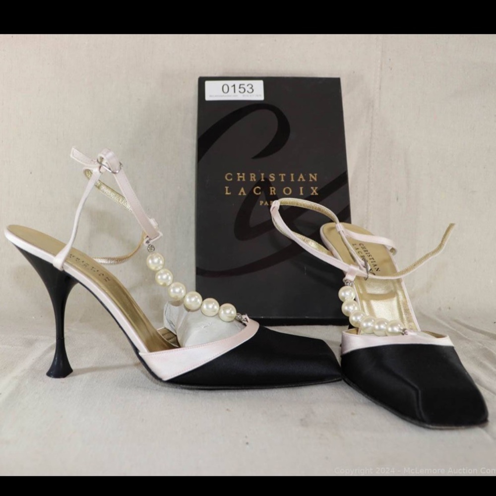 Christian Lacroix satin beaded t-strap pumps sz 10 - Picture 4 of 4